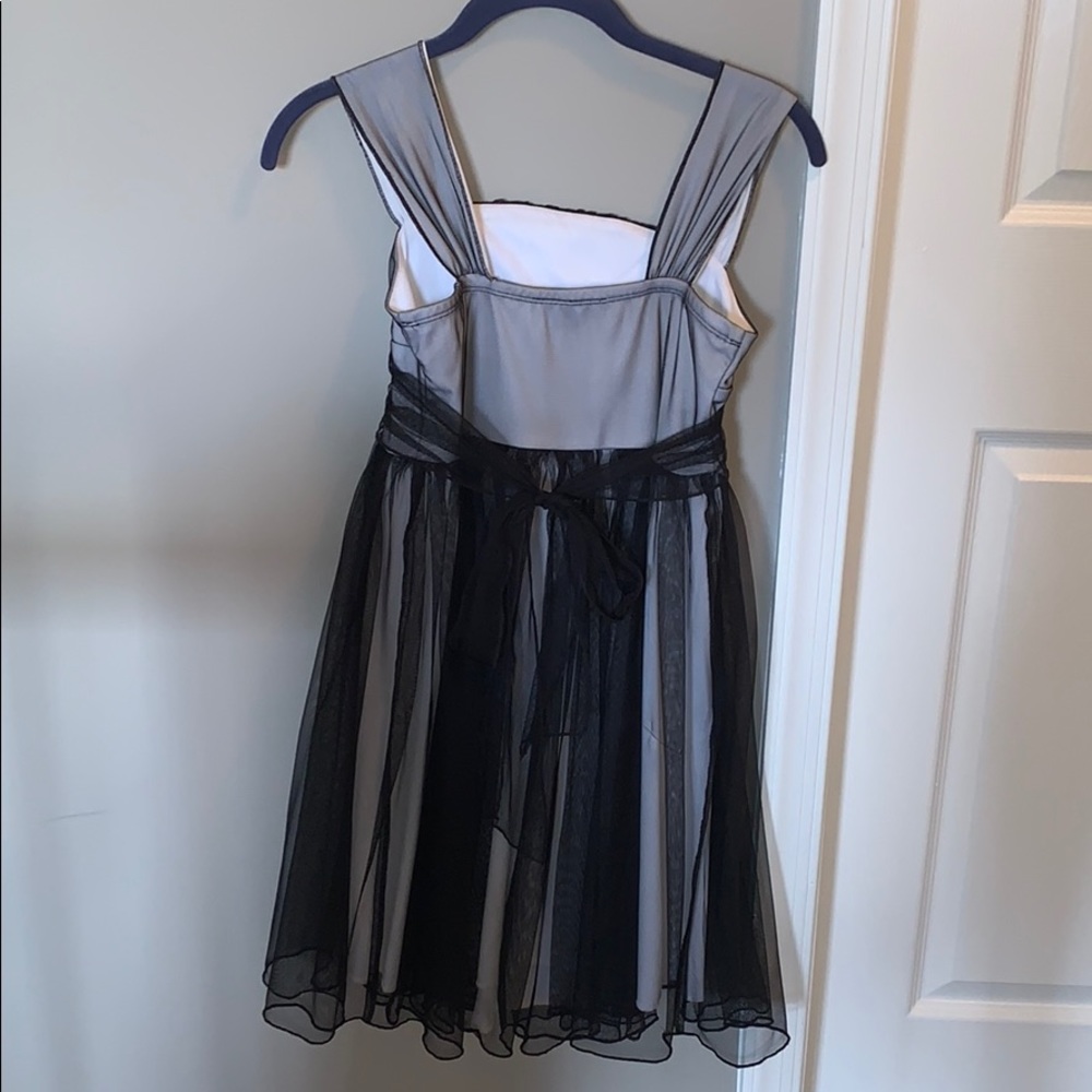 GORGEOUS BLACK DRESS - Picture 4 of 4